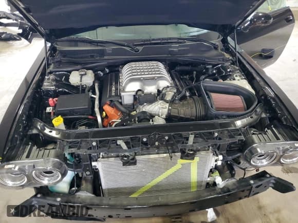 ✅ 2020 Dodge Challenger SRT Hellcat Widebody • VIN: 2C3CDZC99LH221620 • Lot: 65615865. Wystawiony na Copart z przebiegiem 6 557 mil. Bezpłatny archiwum sprzedaży aukcyjnych z USA i szczegółowy raport historii pojazdu na DreamBid. Zdjęcie 11.