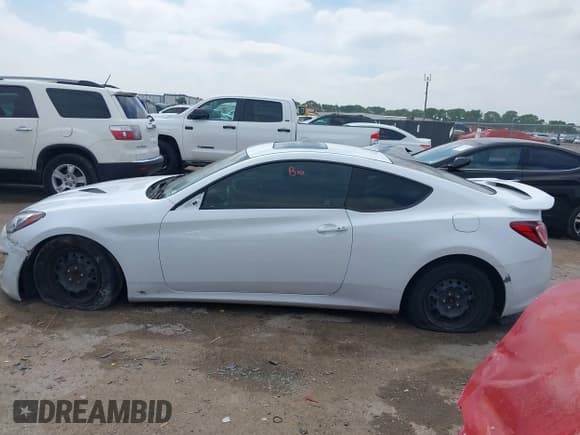 ✅ 2016 Hyundai Genesis Coupe Ultimate • VIN: KMHHU6KJ6GU133523 • Lot: 42174363. Wystawiony na IAAI z przebiegiem Nie podano. Bezpłatny archiwum sprzedaży aukcyjnych z USA i szczegółowy raport historii pojazdu na DreamBid. Zdjęcie 15.