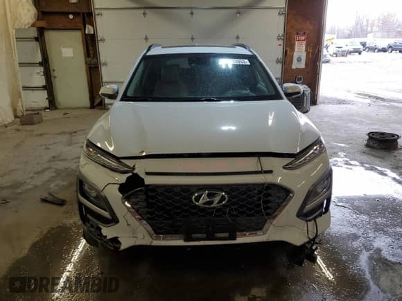 2019 Hyundai Kona Ultimate z VIN KM8K5CA55KU246717, wystawiony jako Copart lot #39403953 z przebiegiem 29 561 mil mil oraz . Historia ofert i sprzedaży dostępna na DreamBid. Obrazek 5.