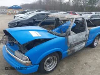 ✅ 1998 Chevrolet S-10 LS • VIN: 1GCCS1445W8180905 • Лот: 41553308. Опубликован ранее на IAAI с пробегом Не указан. Бесплатный доступ к архиву аукционных продаж из США и подробный отчёт об истории автомобиля на DreamBid. Изображение 6.