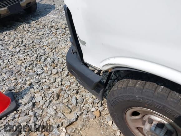 ✅ 2009 Chevrolet Express Cargo • VIN: 1GCGG25C191146374 • Lot: 42362448. Listed on IAAI with 318,817 mi. Free auction sales archive from the USA and detailed vehicle history report at DreamBid. Image 13.