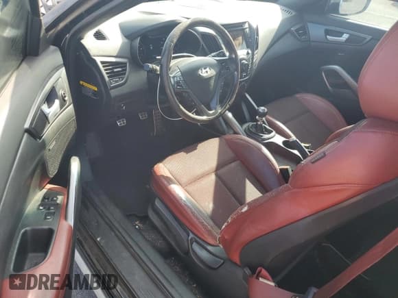 ✅ 2016 Hyundai Veloster Turbo • VIN: KMHTC6AE6GU263562 • Lot: 62899445. Wystawiony na Copart z przebiegiem 88 545 mil. Bezpłatny archiwum sprzedaży aukcyjnych z USA i szczegółowy raport historii pojazdu na DreamBid. Zdjęcie 8.