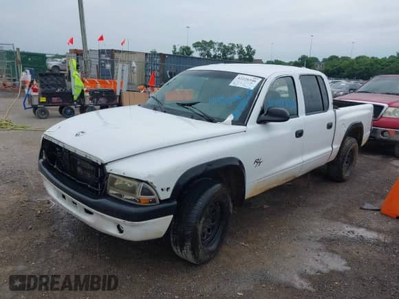 ✅ 2000 Dodge Dakota Sport • VIN: 1B7GL2AN0YS640611 • Лот: 42226346. Размещён на IAAI с пробегом Не указан миль. Получите бесплатный доступ к архиву аукционных продаж из США и посмотрите подробный отчёт об истории автомобиля на DreamBid. Изображение 2.
