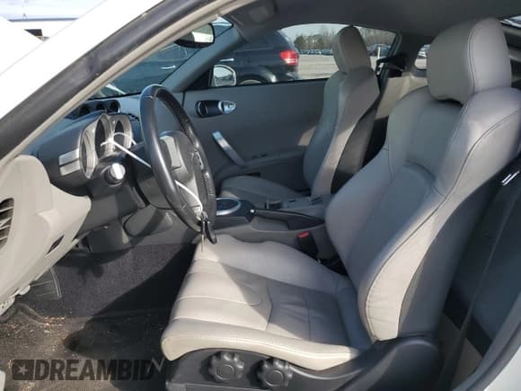 ✅ 2005 Nissan 350Z Enthusiast • VIN: JN1AZ34DX5M601623 • Lot: 86072564. Listed on Copart with 74,090 mi. Free auction sales archive from the USA and detailed vehicle history report at DreamBid. Image 7.