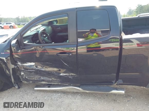 ✅ 2019 Chevrolet Colorado 4WD ZR2 • VIN: 1GCRTEEN3K1217670 • Лот: 42390100. Опубликован ранее на IAAI с пробегом 91 764 миль. Бесплатный доступ к архиву аукционных продаж из США и подробный отчёт об истории автомобиля на DreamBid. Изображение 13.