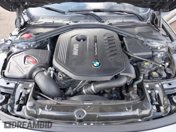 ✅ 2018 BMW 4 Series 440i • VIN: WBA4J5C55JBF07372 • Lot: 41878383. Wystawiony na IAAI z przebiegiem 68 043 mil. Bezpłatny archiwum sprzedaży aukcyjnych z USA i szczegółowy raport historii pojazdu na DreamBid. Zdjęcie 10.