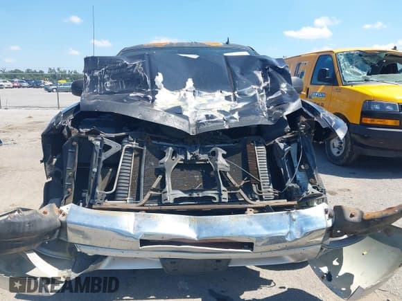 ✅ 2012 Chevrolet Silverado 1500 LS • VIN: 1GCRCREAXCZ122014 • Lot: 43258193. Wystawiony na IAAI z przebiegiem 114 935 mil. Bezpłatny archiwum sprzedaży aukcyjnych z USA i szczegółowy raport historii pojazdu na DreamBid. Zdjęcie 12.