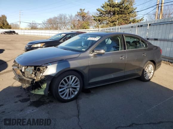 ✅ 2011 Volkswagen Jetta SEL • VIN: 3VWLZ7AJ4BM349971 • Лот: 92242625. Опубликован ранее на Copart с пробегом 117 910 миль. Бесплатный доступ к архиву аукционных продаж из США и подробный отчёт об истории автомобиля на DreamBid. Изображение 1.