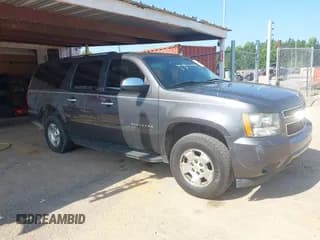 ✅ 2010 Chevrolet Suburban LS • VIN: 1GNUCHE05AR204166 • Lot: 42615057. Wystawiony na IAAI z przebiegiem 256 712 mil. Bezpłatny archiwum sprzedaży aukcyjnych z USA i szczegółowy raport historii pojazdu na DreamBid. Zdjęcie 1.