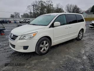 ✅ 2010 Volkswagen Routan SE • VIN: 2V4RW3D15AR295975 • Lot: 95295505. Listed on Copart with 180,524 mi. Free auction sales archive from the USA and detailed vehicle history report at DreamBid. Image 1.