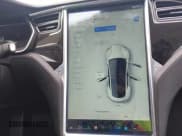 ✅ 2014 Tesla Model S 60 • VIN: 5YJSA1H18EFP66818 • Lot: 42989592. Wystawiony na IAAI z przebiegiem 130 366 mil. Bezpłatny archiwum sprzedaży aukcyjnych z USA i szczegółowy raport historii pojazdu na DreamBid. Zdjęcie 17.