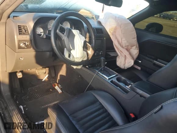 ✅ 2012 Dodge Challenger R/T Plus • VIN: 2C3CDYBT6CH124642 • Lot: 80945215. Wystawiony na Copart z przebiegiem 69 635 mil. Bezpłatny archiwum sprzedaży aukcyjnych z USA i szczegółowy raport historii pojazdu na DreamBid. Zdjęcie 8.