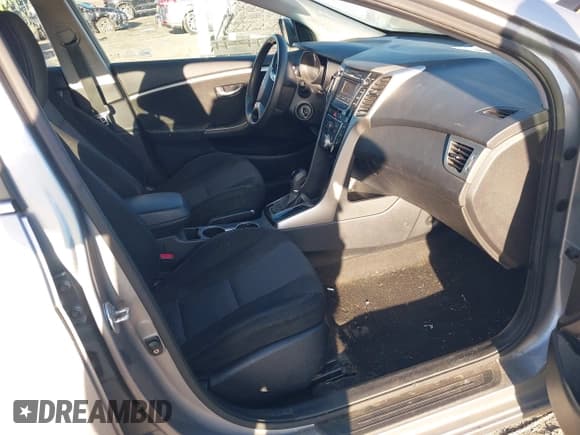 ✅ 2013 Hyundai Elantra • VIN: KMHD35LE8DU090361 • Lot: 43357047. Listed on IAAI with 158,986 mi. Free auction sales archive from the USA and detailed vehicle history report at DreamBid. Image 5.