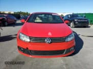 ✅ 2015 Volkswagen Eos Komfort • VIN: WVWBW8AH9FV002562 • Lot: 92413715. Wystawiony na Copart z przebiegiem 206 122 mil. Bezpłatny archiwum sprzedaży aukcyjnych z USA i szczegółowy raport historii pojazdu na DreamBid. Zdjęcie 5.