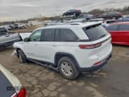 ✅ 2023 Jeep Grand Cherokee Laredo • VIN: 1C4RJHAG1P8701009 • Lot: 93411715. Wystawiony na Copart z przebiegiem 21 447 mil. Bezpłatny archiwum sprzedaży aukcyjnych z USA i szczegółowy raport historii pojazdu na DreamBid. Zdjęcie 2.