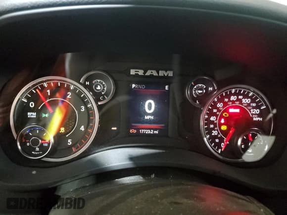 ✅ 2024 Ram 2500 Tradesman • VIN: 3C6UR5CL1RG327453 • Lot: 52016565. Wystawiony na Copart z przebiegiem 17 723 mil. Bezpłatny archiwum sprzedaży aukcyjnych z USA i szczegółowy raport historii pojazdu na DreamBid. Zdjęcie 9.