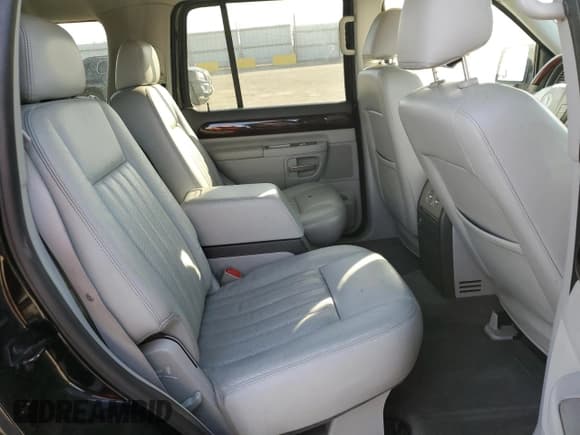 ✅ 2004 Lincoln Aviator Luxury • VIN: 5LMEU68H84ZJ42100 • Lot: 45596655. Listed on Copart with 111,418 mi. Free auction sales archive from the USA and detailed vehicle history report at DreamBid. Image 11.