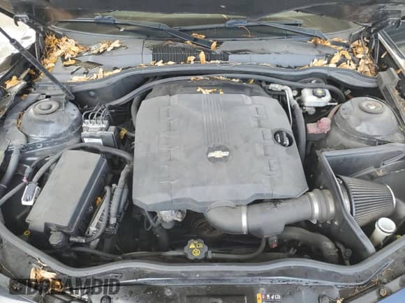 2014 Chevrolet Camaro LT z VIN 2G1FB1E35E9281201, wystawiony jako Copart lot #91357985 z przebiegiem 149 492 mil mil oraz Czysty tytuł • Clean title. Historia ofert i sprzedaży dostępna na DreamBid. Obrazek 11.