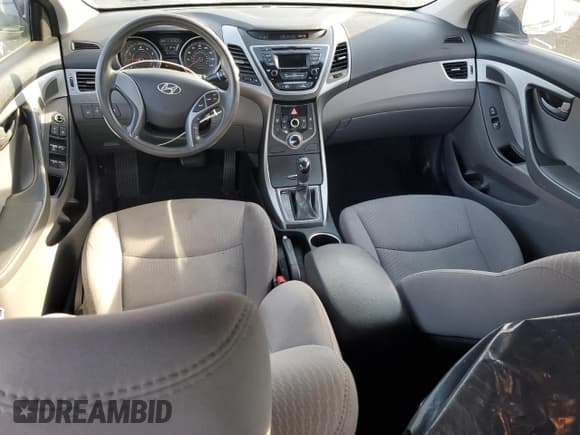 ✅ 2016 Hyundai Elantra SE • VIN: 5NPDH4AE8GH696745 • Lot: 82062635. Listed on Copart with 111,533 mi. Free auction sales archive from the USA and detailed vehicle history report at DreamBid. Image 8.