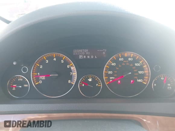 ✅ 2009 Saturn Outlook XR • VIN: 5GZER23DX9J208026 • Lot: 43424566. Listed on IAAI with 233,320 mi. Free auction sales archive from the USA and detailed vehicle history report at DreamBid. Image 7.