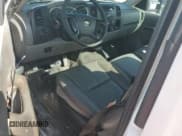 ✅ 2012 Chevrolet Silverado 2500HD Work Truck • VIN: 1GC0CVCG5CF138907 • Lot: 63101555. Wystawiony na Copart z przebiegiem 332 432 mil. Bezpłatny archiwum sprzedaży aukcyjnych z USA i szczegółowy raport historii pojazdu na DreamBid. Zdjęcie 8.