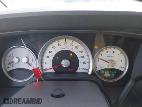 ✅ 2008 Dodge Durango SLT • VIN: 1D8HD48N28F144691 • Lot: 43783228. Listed on IAAI with 329,619 mi. Free auction sales archive from the USA and detailed vehicle history report at DreamBid. Image 7.