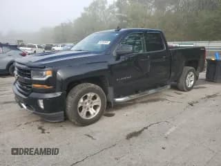 ✅ 2017 Chevrolet Silverado 1500 LT • VIN: 1GCVKRECXHZ269153 • Лот: 84169945. Опубликован ранее на Copart с пробегом 106 878 миль. Бесплатный доступ к архиву аукционных продаж из США и подробный отчёт об истории автомобиля на DreamBid. Изображение 1.
