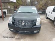 ✅ 2013 Cadillac Escalade ESV Premium • VIN: 1GYS3JEF2DR160413 • Lot: 41497933. Wystawiony na IAAI z przebiegiem 271 885 mil. Bezpłatny archiwum sprzedaży aukcyjnych z USA i szczegółowy raport historii pojazdu na DreamBid. Zdjęcie 12.