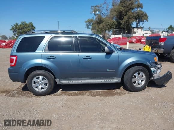 ✅ 2011 Ford Escape Hybrid • VIN: 1FMCU4K37BKA08485 • Lot: 42270500. Wystawiony na IAAI z przebiegiem 147 855 mil. Bezpłatny archiwum sprzedaży aukcyjnych z USA i szczegółowy raport historii pojazdu na DreamBid. Zdjęcie 14.
