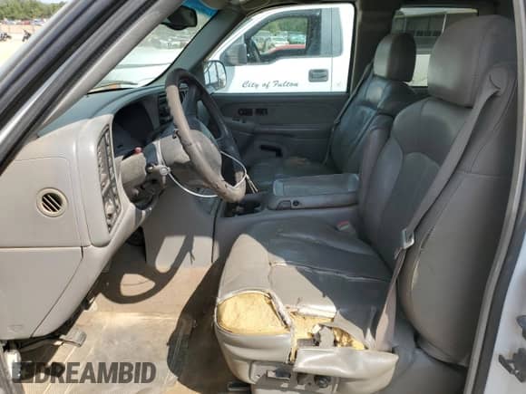 2000 Chevrolet Silverado 1500 LS z VIN 1GCEK19T6YZ359931, wystawiony jako Copart lot #70433884 z przebiegiem 458 301 mil mil oraz Czysty tytuł • Clean title. Historia ofert i sprzedaży dostępna na DreamBid. Obrazek 7.