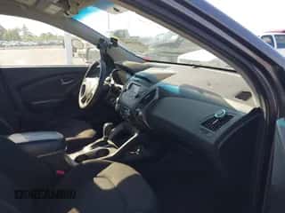 2014 Hyundai Tucson GLS z VIN KM8JTCAF9EU938865, wystawiony jako IAAI lot #43132082 z przebiegiem 145 099 mil mil oraz . Historia ofert i sprzedaży dostępna na DreamBid. Obrazek 5.