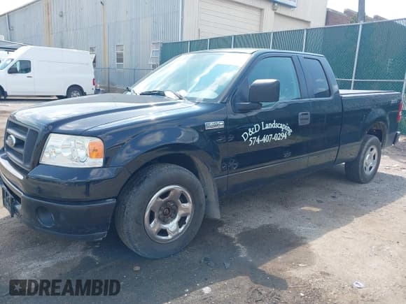 ✅ 2006 Ford F-150 STX • VIN: 1FTRX12W56NA46106 • Lot: 42995525. Listed on IAAI with Not provided. Free auction sales archive from the USA and detailed vehicle history report at DreamBid. Image 2.