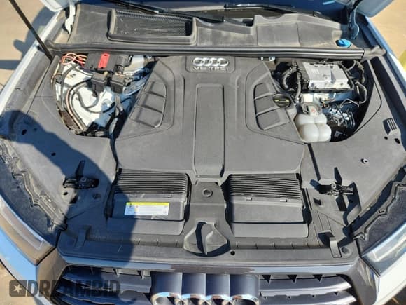 ✅ 2018 Audi Q7 Prestige • VIN: WA1VAAF71JD021943 • Lot: 89848955. Wystawiony na Copart z przebiegiem 75 918 mil. Bezpłatny archiwum sprzedaży aukcyjnych z USA i szczegółowy raport historii pojazdu na DreamBid. Zdjęcie 12.