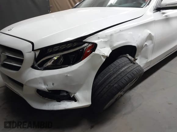 ✅ 2015 Mercedes-Benz C 300 • VIN: 55SWF4JB6FU059269 • Лот: 43627726. Опубликован ранее на IAAI с пробегом 108 137 миль. Бесплатный доступ к архиву аукционных продаж из США и подробный отчёт об истории автомобиля на DreamBid. Изображение 6.