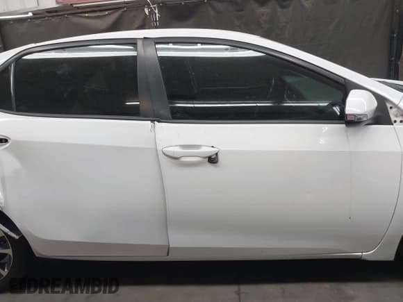 ✅ 2018 Toyota Corolla L • VIN: 2T1BURHE7JC030797 • Lot: 42067020. Listed on IAAI with 115,231 mi. Free auction sales archive from the USA and detailed vehicle history report at DreamBid. Image 13.
