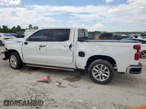 ✅ 2021 Chevrolet Silverado 1500 LTZ • VIN: 3GCUYGET1MG373006 • Lot: 65269775. Wystawiony na Copart z przebiegiem 52 396 mil. Bezpłatny archiwum sprzedaży aukcyjnych z USA i szczegółowy raport historii pojazdu na DreamBid. Zdjęcie 4.