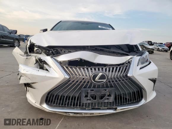 ✅ 2020 Lexus ES 350 Ultra Luxury • VIN: 58ACZ1B1XLU058942 • Lot: 68720675. Listed on Copart with 88,657 mi. Free auction sales archive from the USA and detailed vehicle history report at DreamBid. Image 5.