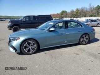 ✅ 2024 Mercedes-Benz E 350 • VIN: W1KLF4HB6RA060886 • Lot: 69400935. Wystawiony na Copart z przebiegiem 11 925 mil. Bezpłatny archiwum sprzedaży aukcyjnych z USA i szczegółowy raport historii pojazdu na DreamBid. Zdjęcie 1.