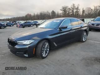 ✅ 2023 BMW 5 Series 530i xDrive • VIN: WBA13BJ00PWX91138 • Лот: 91469605. Опубликован ранее на Copart с пробегом 10 439 миль. Бесплатный доступ к архиву аукционных продаж из США и подробный отчёт об истории автомобиля на DreamBid. Изображение 1.