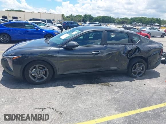 ✅ 2025 Kia K4 LXS • VIN: 3KPFT4DE1SE021125 • Lot: 43012476. Listed on IAAI with 16,563 mi. Free auction sales archive from the USA and detailed vehicle history report at DreamBid. Image 6.