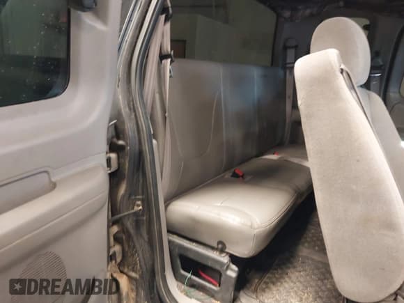 ✅ 1998 Ford F-150 XL • VIN: 1FTRX08L6WKA88552 • Lot: 41549860. Listed on IAAI with 141,247 mi. Free auction sales archive from the USA and detailed vehicle history report at DreamBid. Image 8.