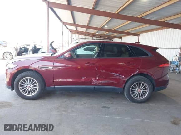 ✅ 2017 Jaguar F-Pace 35t • VIN: SADCS2BVXHA065444 • Lot: 42441965. Wystawiony na IAAI z przebiegiem 52 893 mil. Bezpłatny archiwum sprzedaży aukcyjnych z USA i szczegółowy raport historii pojazdu na DreamBid. Zdjęcie 14.