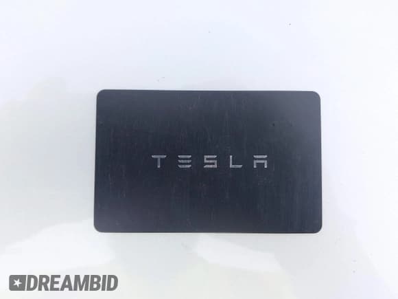 ✅ 2024 Tesla Model Y Long Range • VIN: 7SAYGDEE9RF199805 • Lot: 42018221. Wystawiony na IAAI z przebiegiem 7 359 mil. Bezpłatny archiwum sprzedaży aukcyjnych z USA i szczegółowy raport historii pojazdu na DreamBid. Zdjęcie 11.