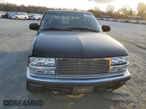 ✅ 2001 Chevrolet S-10 LS • VIN: 1GCDT13W91K231189 • Лот: 78889054. Опубликован ранее на Copart с пробегом 202 223 миль. Бесплатный доступ к архиву аукционных продаж из США и подробный отчёт об истории автомобиля на DreamBid. Изображение 5.