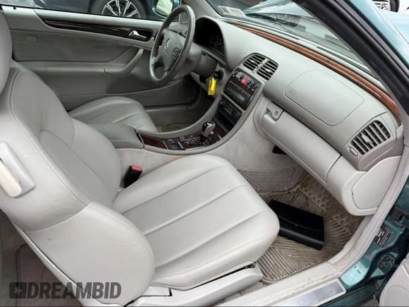 ✅ 2002 Mercedes-Benz CLK 320/430 • VIN: WDBLK65G32T103879 • Lot: 43653842. Wystawiony na IAAI z przebiegiem 126 939 mil. Bezpłatny archiwum sprzedaży aukcyjnych z USA i szczegółowy raport historii pojazdu na DreamBid. Zdjęcie 5.