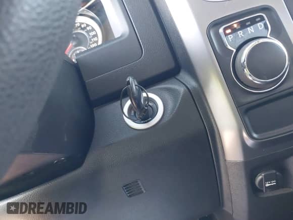 2024 Ram 1500 SLT z VIN 1C6RR6GG0RS123129, wystawiony jako IAAI lot #43186866 z przebiegiem 53 868 mil mil oraz . Historia ofert i sprzedaży dostępna na DreamBid. Obrazek 11.