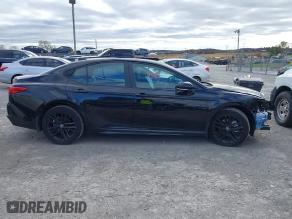 ✅ 2025 Toyota Camry LE • VIN: 4T1DBADK3SU523372 • Lot: 43649383. Wystawiony na IAAI z przebiegiem 9 665 mil. Bezpłatny archiwum sprzedaży aukcyjnych z USA i szczegółowy raport historii pojazdu na DreamBid. Zdjęcie 13.