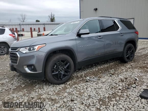 ✅ 2021 Chevrolet Traverse LT Cloth • VIN: 1GNEVGKW6MJ103139 • Lot: 69636174. Wystawiony na Copart z przebiegiem 45 818 mil. Bezpłatny archiwum sprzedaży aukcyjnych z USA i szczegółowy raport historii pojazdu na DreamBid. Zdjęcie 1.