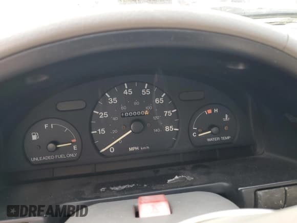 ✅ 1994 Geo Metro • VIN: 2C1MR2467R6780100 • Лот: 45597135. Опубликован ранее на Copart с пробегом 100 000 миль. Бесплатный доступ к архиву аукционных продаж из США и подробный отчёт об истории автомобиля на DreamBid. Изображение 9.