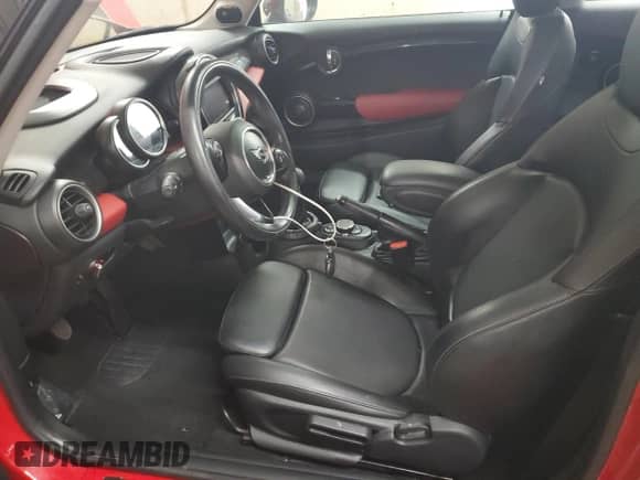 2015 MINI Hardtop S with VIN WMWXP7C59F2C60260, listed as a Copart auction lot 57678335 with 71,077 mi miles and Salvage title. Bid and sale history available at DreamBid. Image 7.